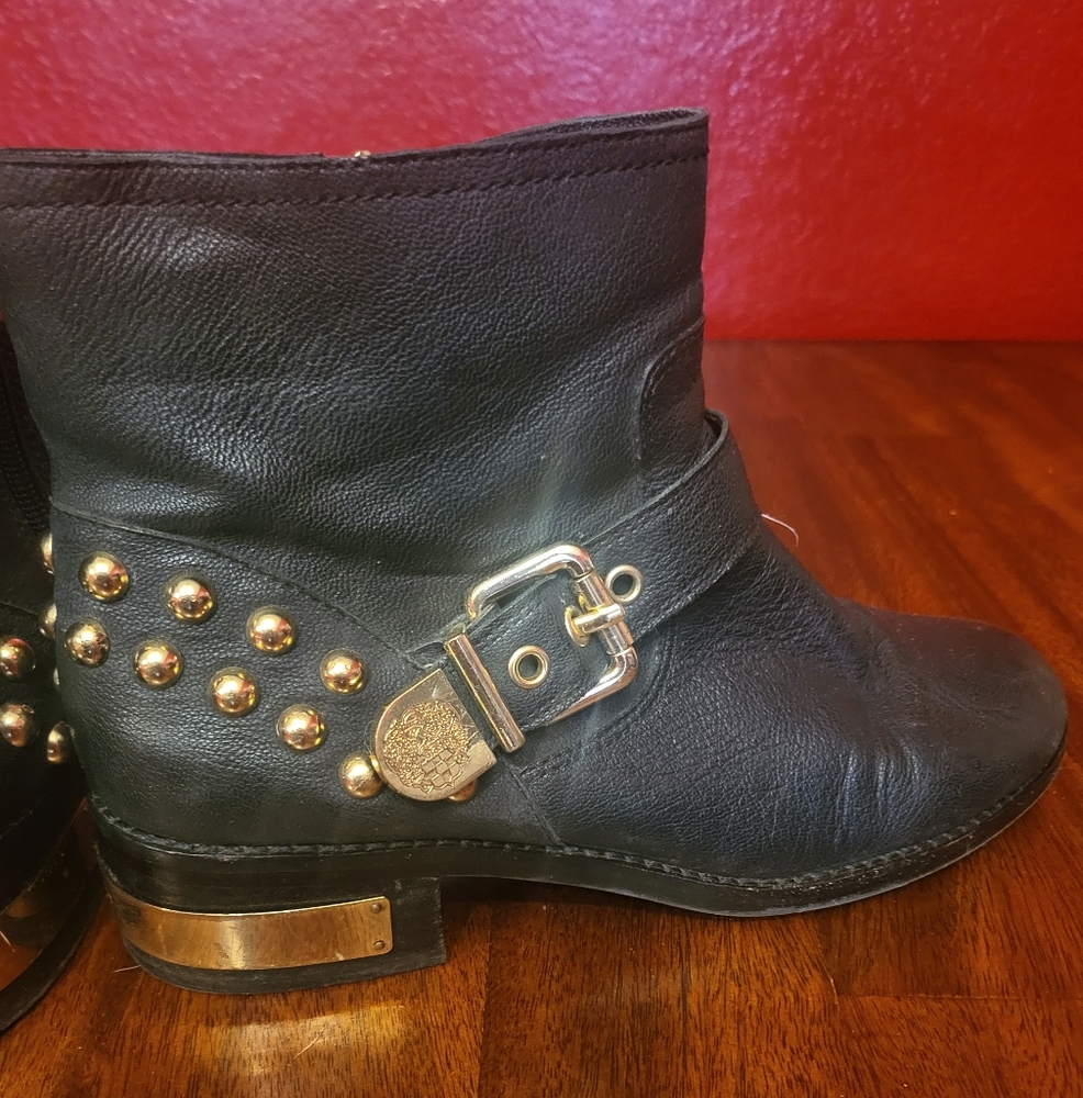 Vince Camuto-windetta Black Leather Boots with Gold Studs